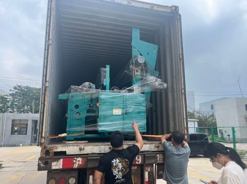 Ceres Machinery, 인도와 이집트에 여러 대의 카펫 절단 기계 배송